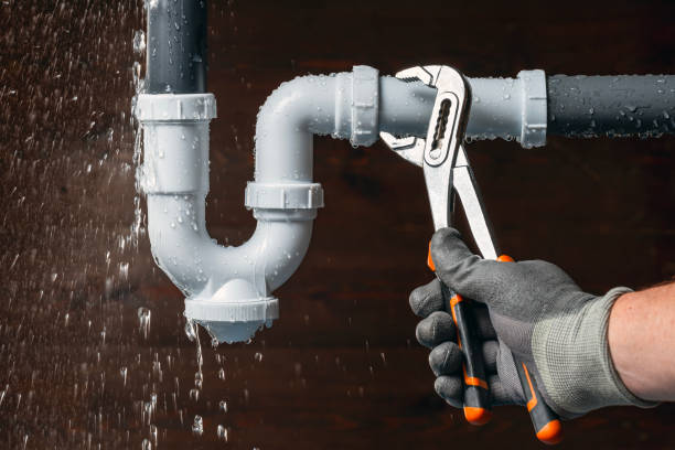Professional Drain Cleaning technician working in Gratis, OH